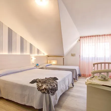 Lido Hotel 2*